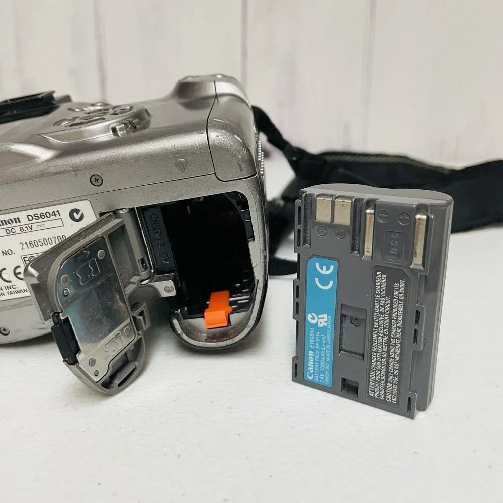 Canon EOS Digital Rebel 6.3MP DSLR DS6041 Camera Body Only With Battery